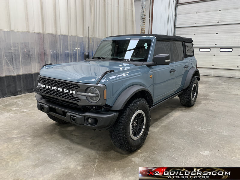 2022 Ford Bronco Badlands Advance